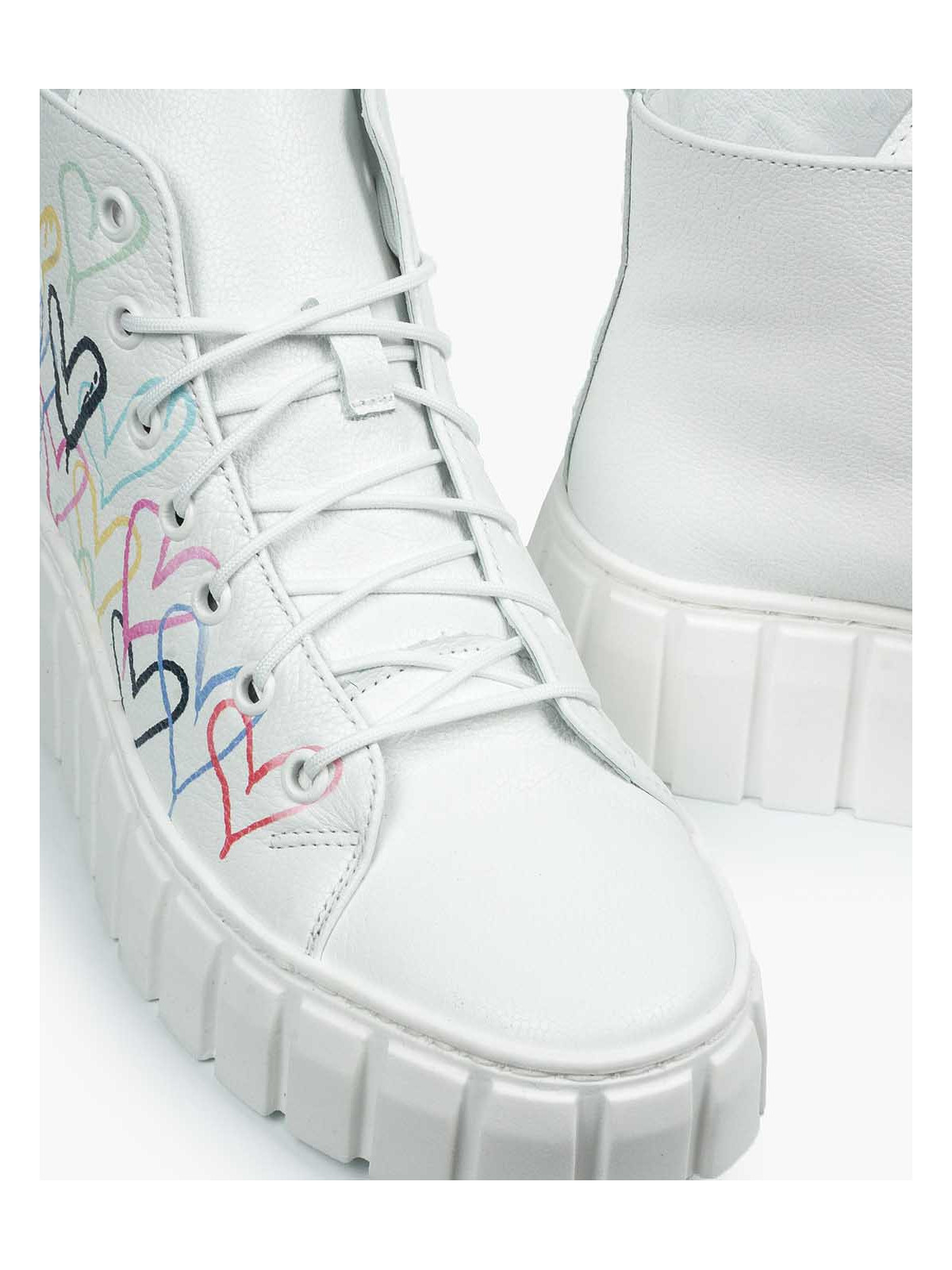 Białe trampki damskie skórzane