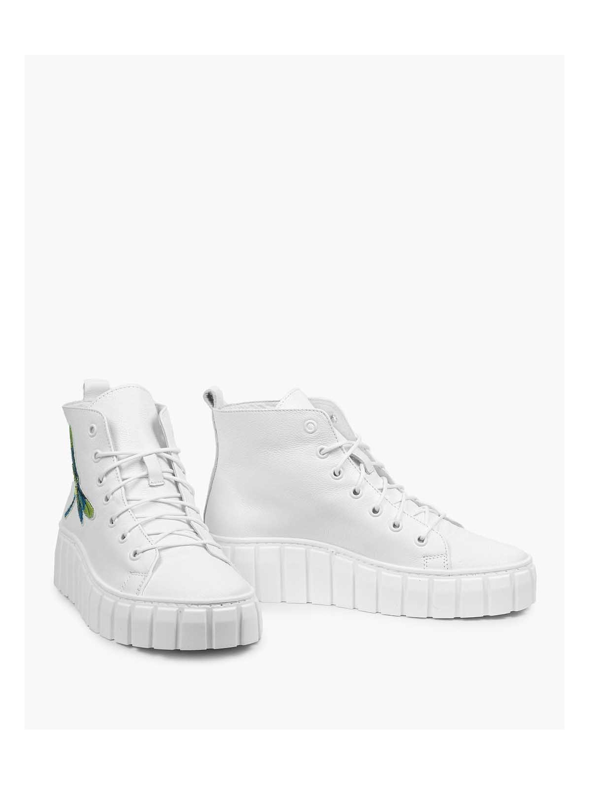 Białe trampki damskie skórzane