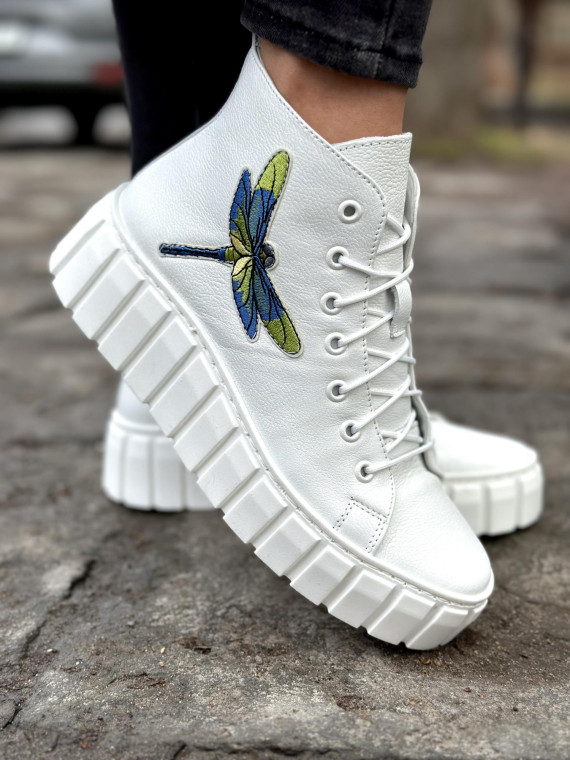 Białe trampki damskie skórzane