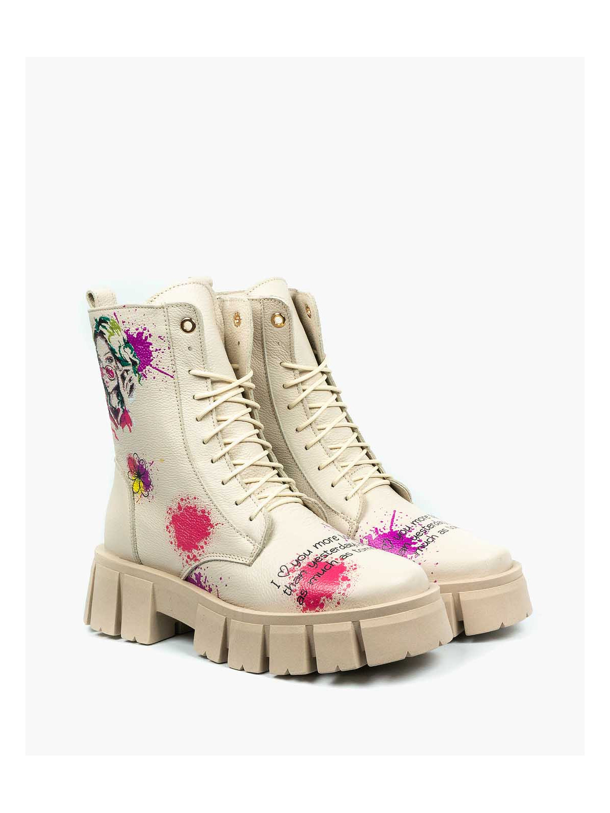 Beżowe trapery damskie skórzane