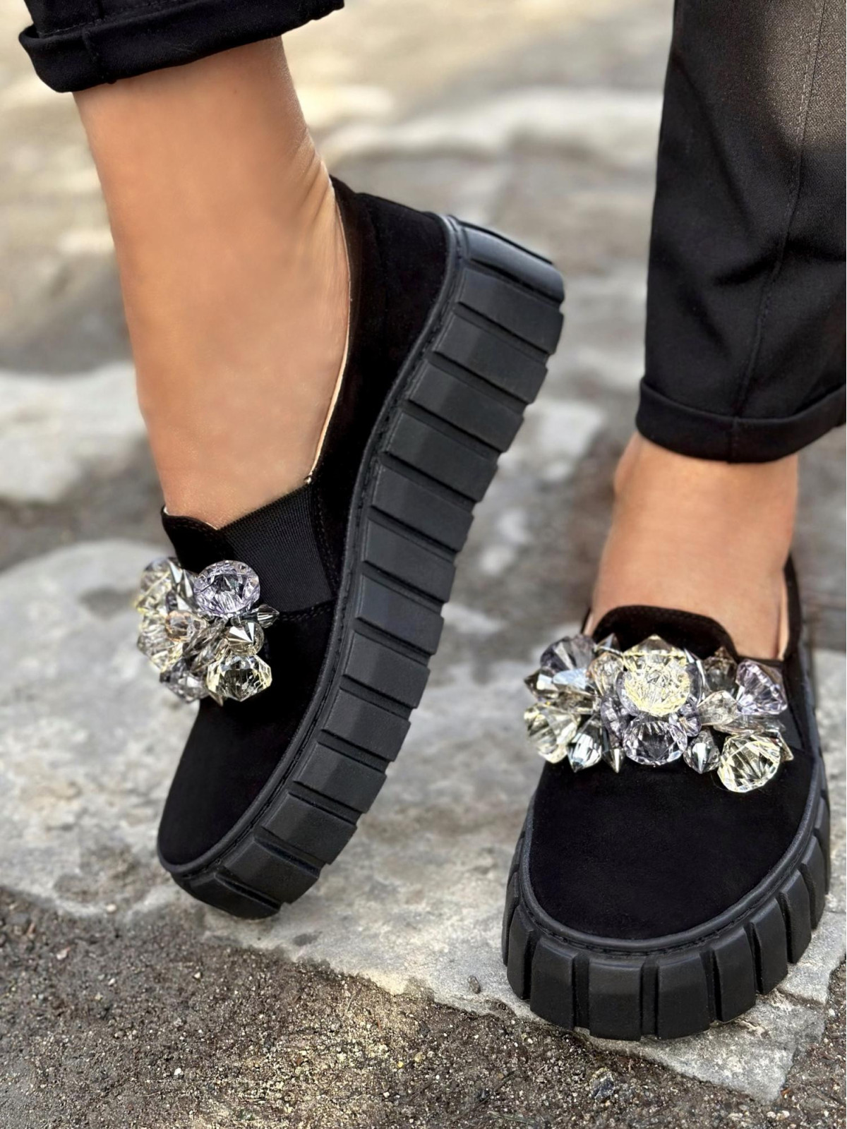 Czarne półbuty damskie skórzane