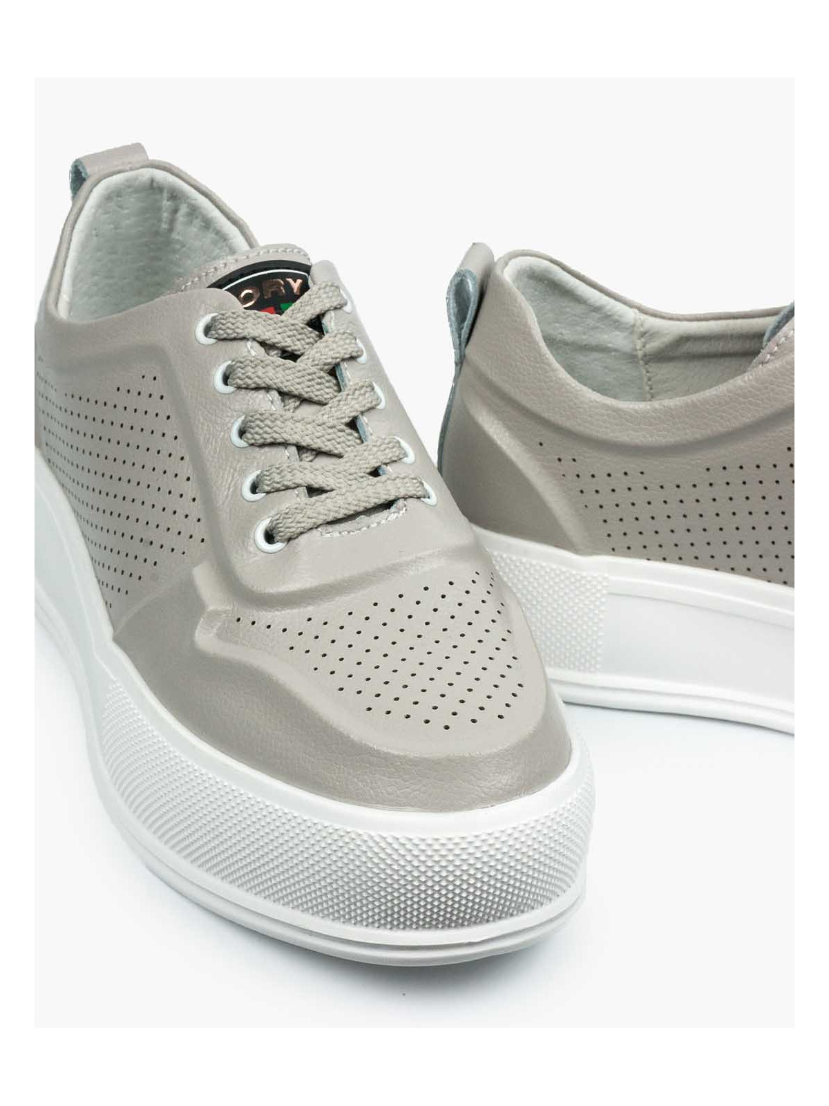 Szare trampki damskie skórzane