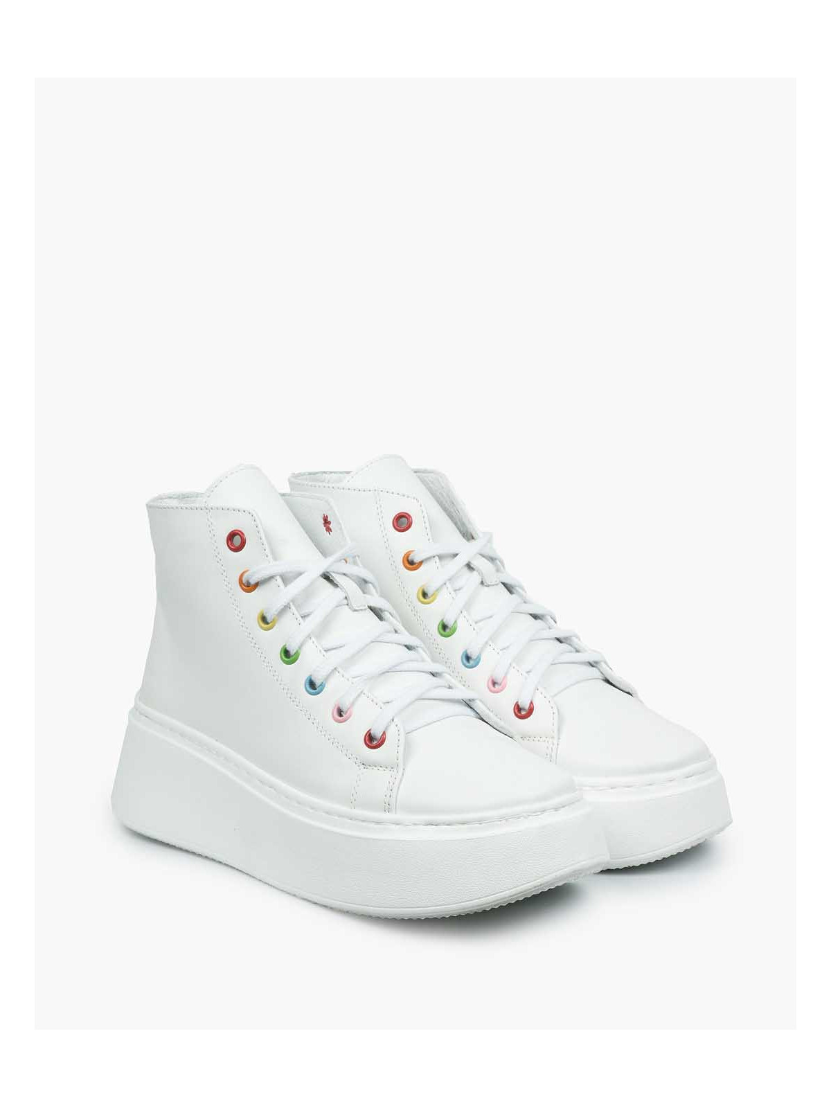 Białe trampki damskie skórzane