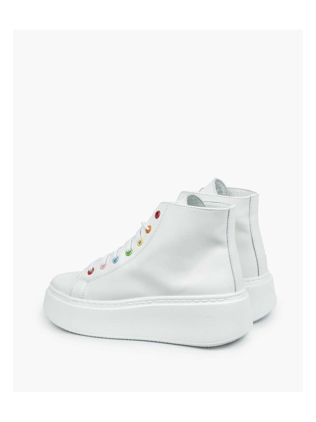 Białe trampki damskie skórzane