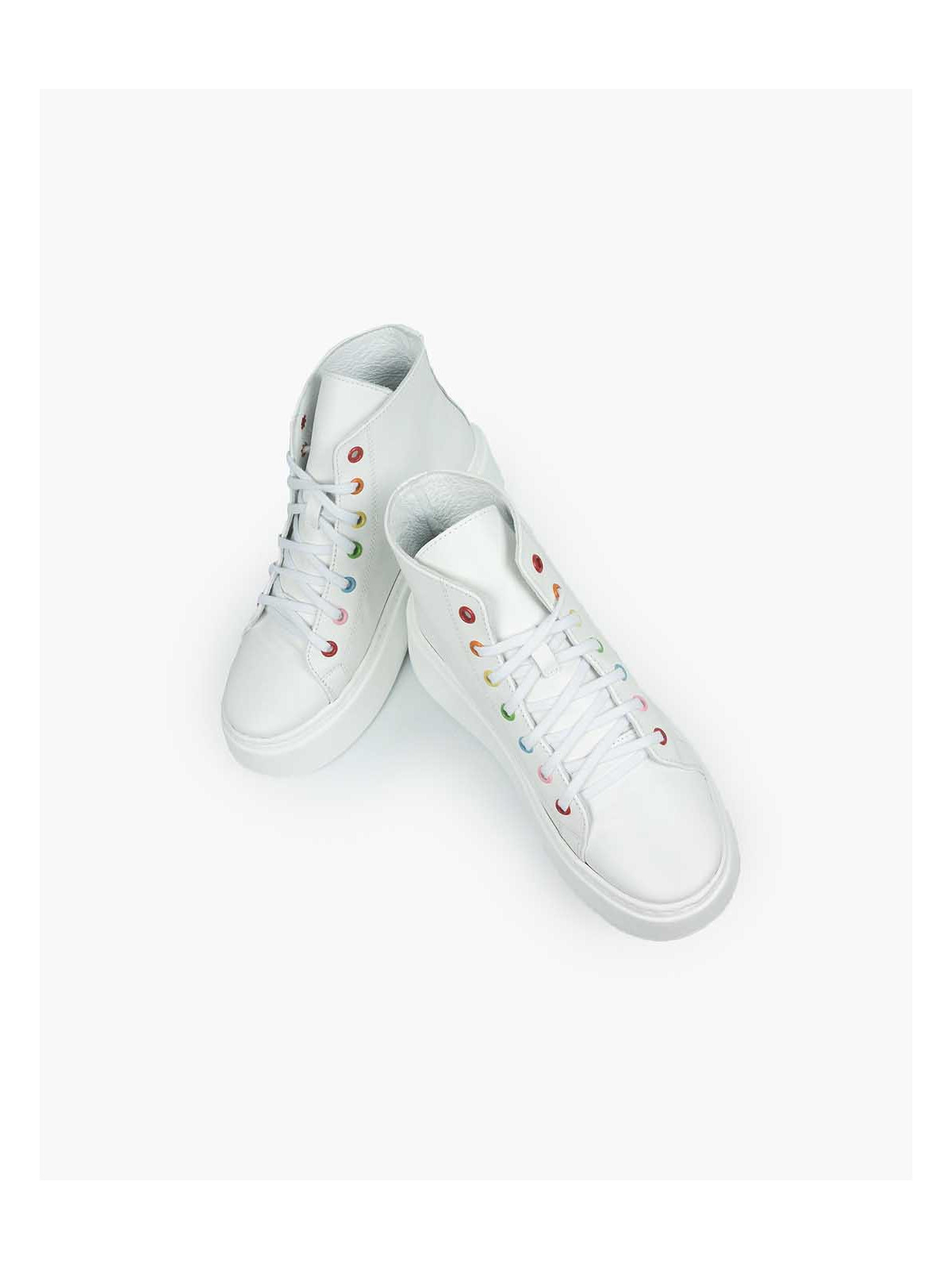 Białe trampki damskie skórzane