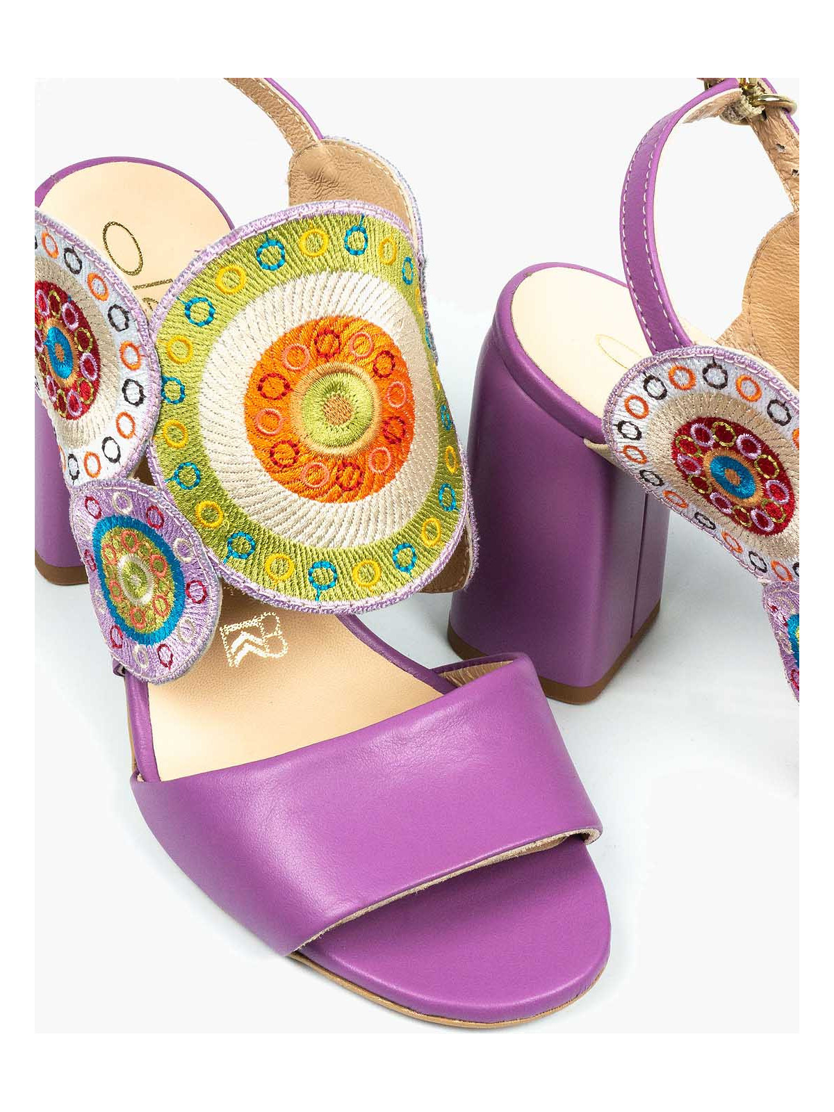 Fioletowe sandały damskie skórzane