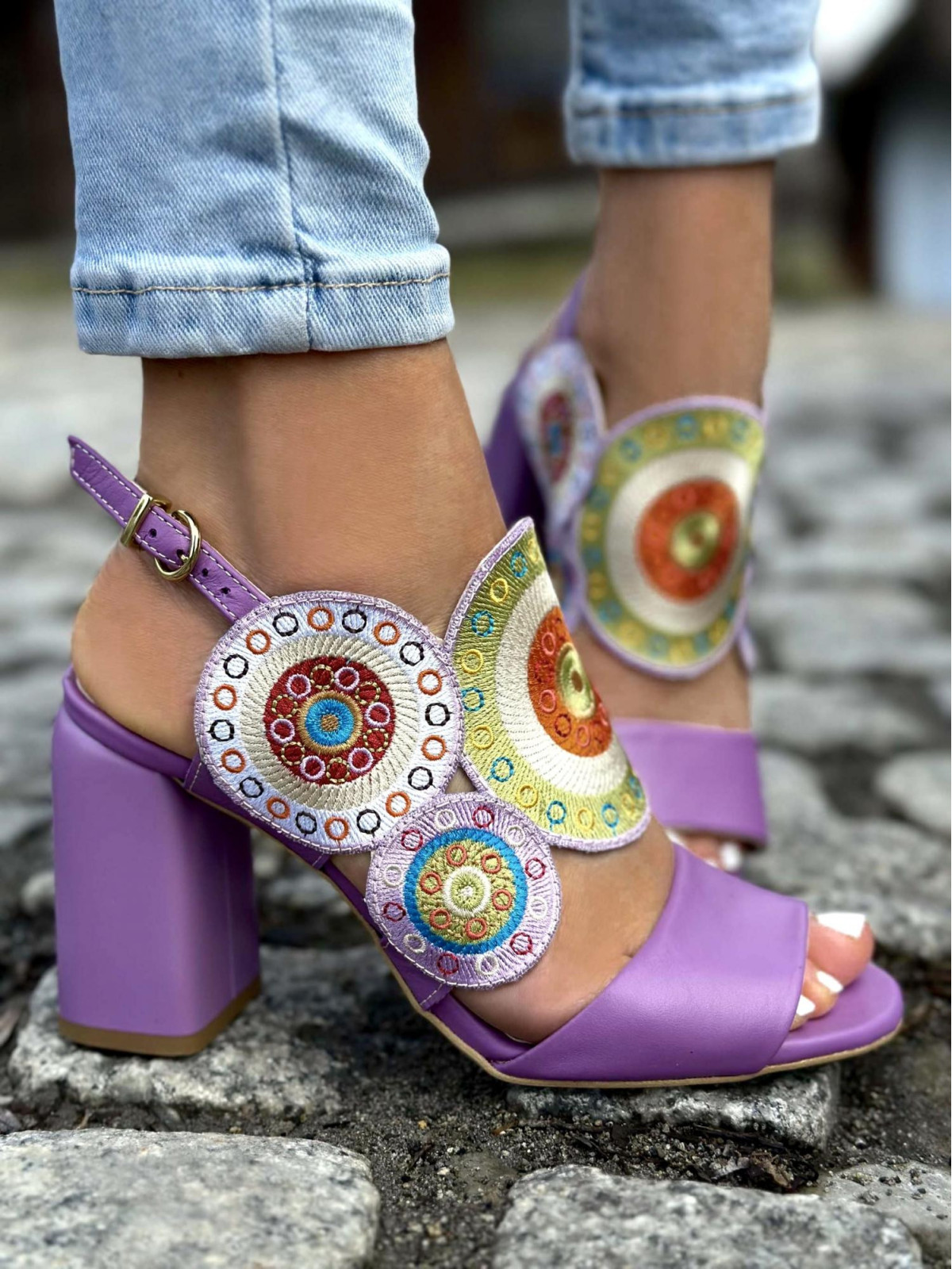 Fioletowe sandały damskie skórzane