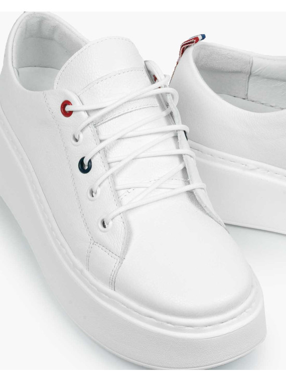 Białe trampki damskie skórzane