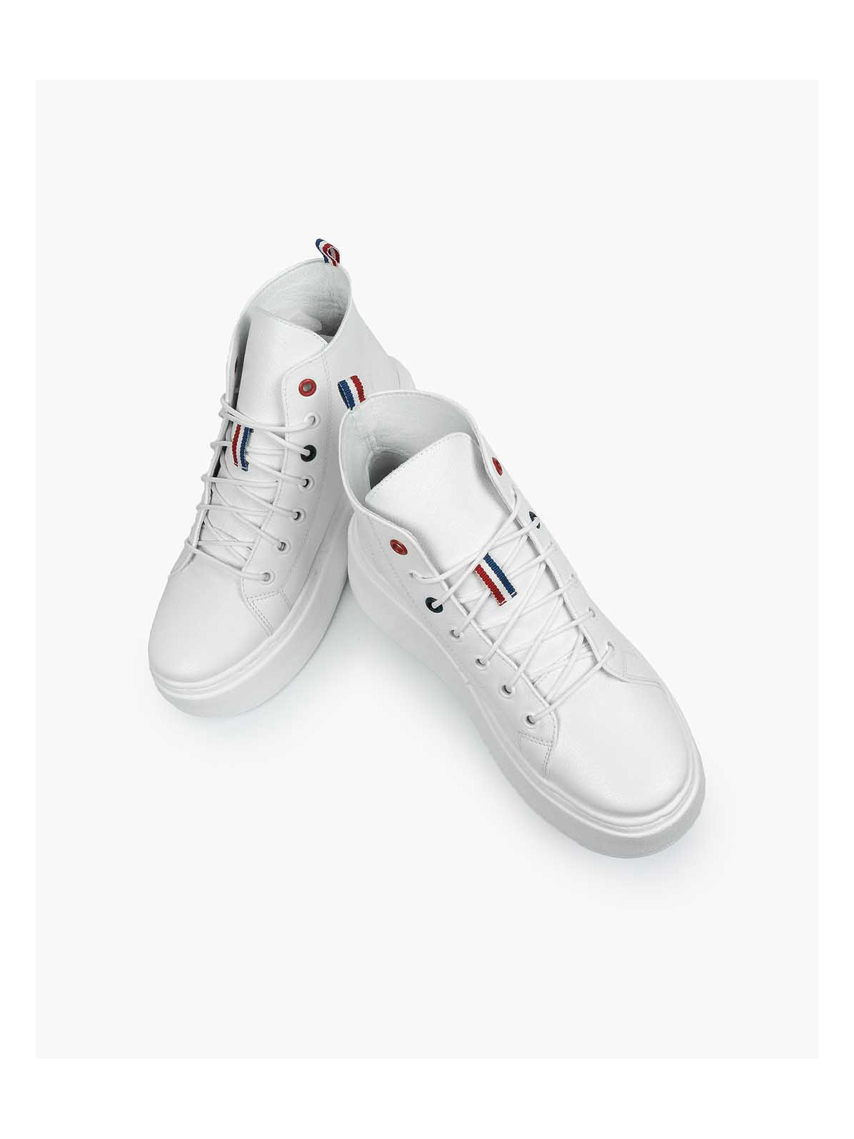 Białe trampki damskie skórzane