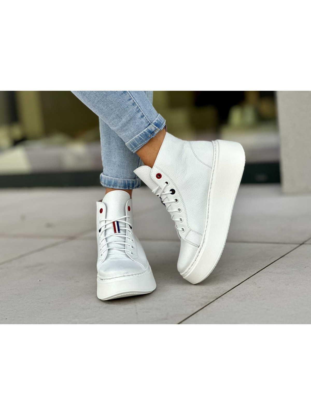 Białe trampki damskie skórzane