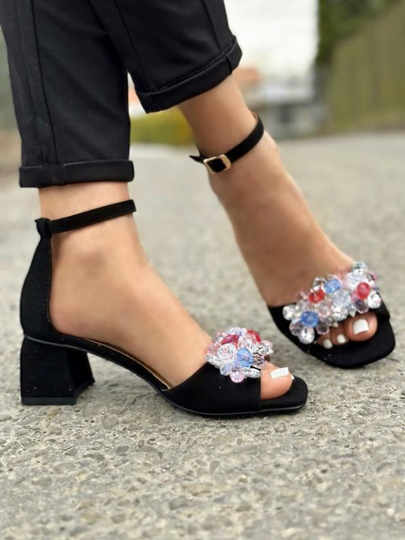 Czarne sandały damskie skórzane