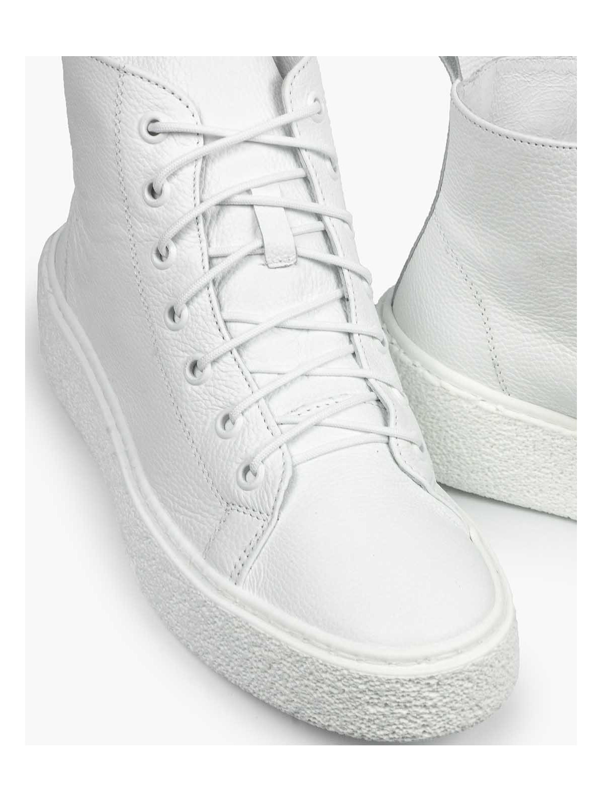 Białe trampki damskie skórzane