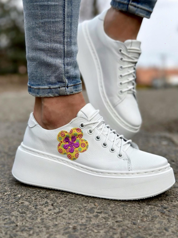 Białe trampki damskie skórzane