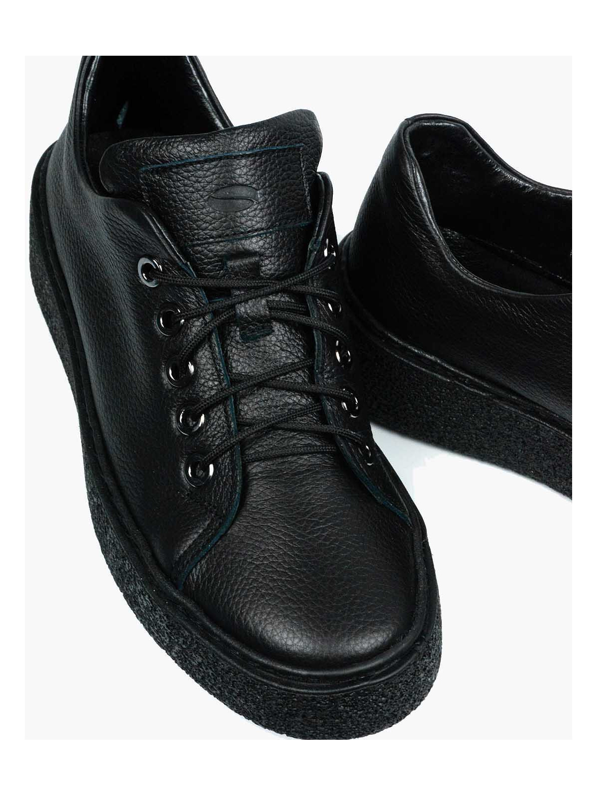 Czarne trampki damskie skórzane