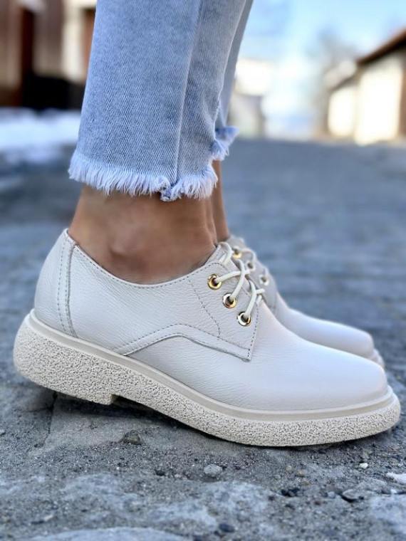 Beżowe półbuty damskie skórzane