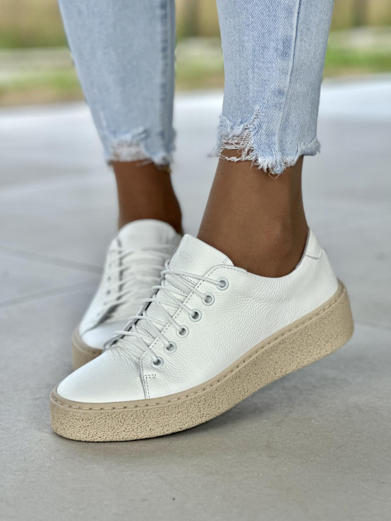 Białe trampki damskie skórzane OLEKSY polskiej produkcji na beżowej grubej podeszwie