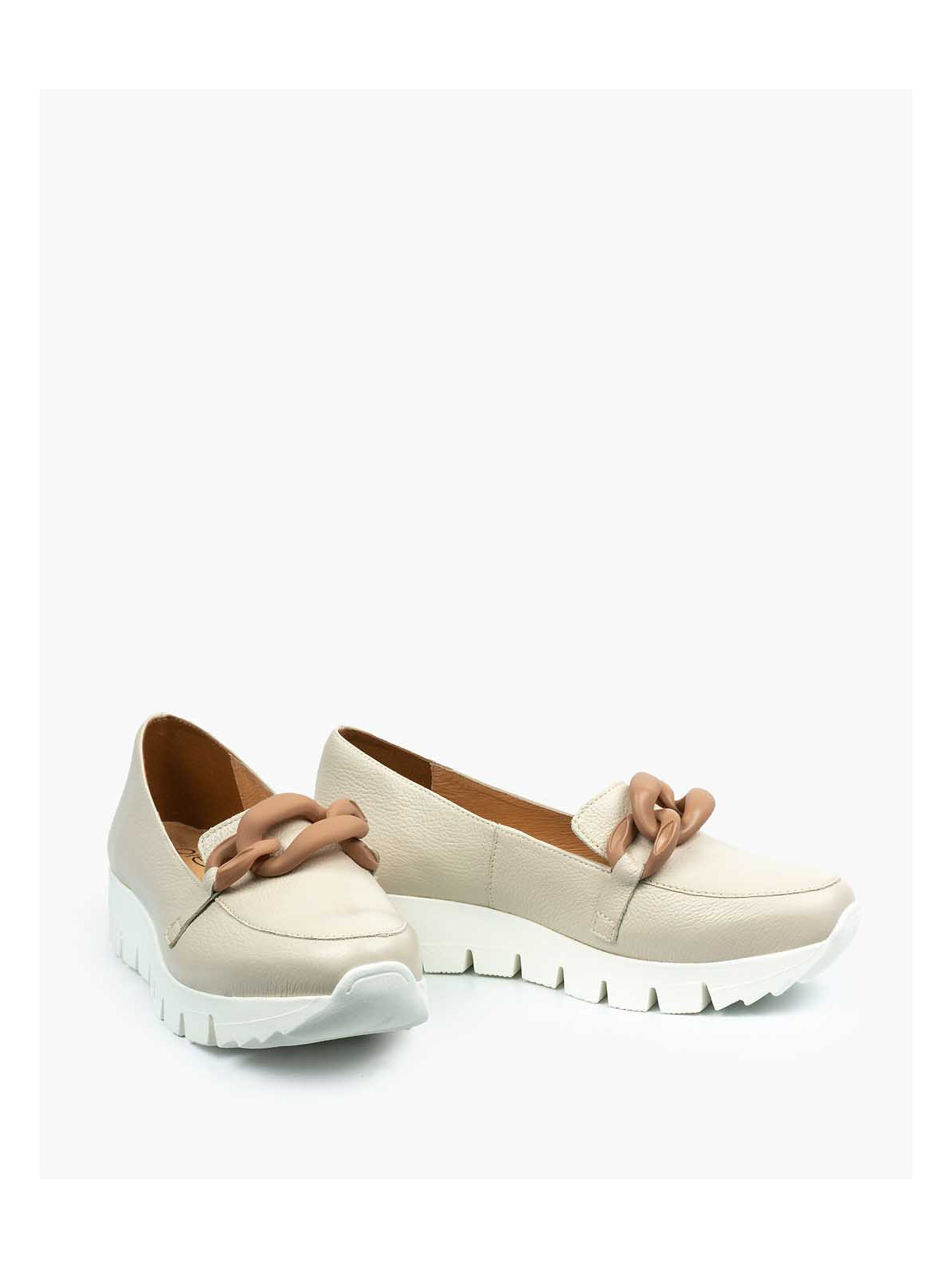 Beżowe półbuty damskie skórzane