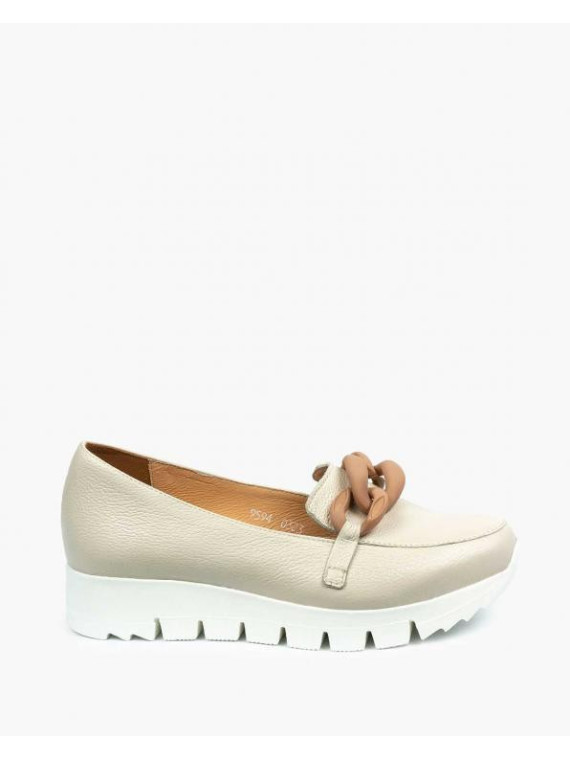 Beżowe półbuty damskie skórzane