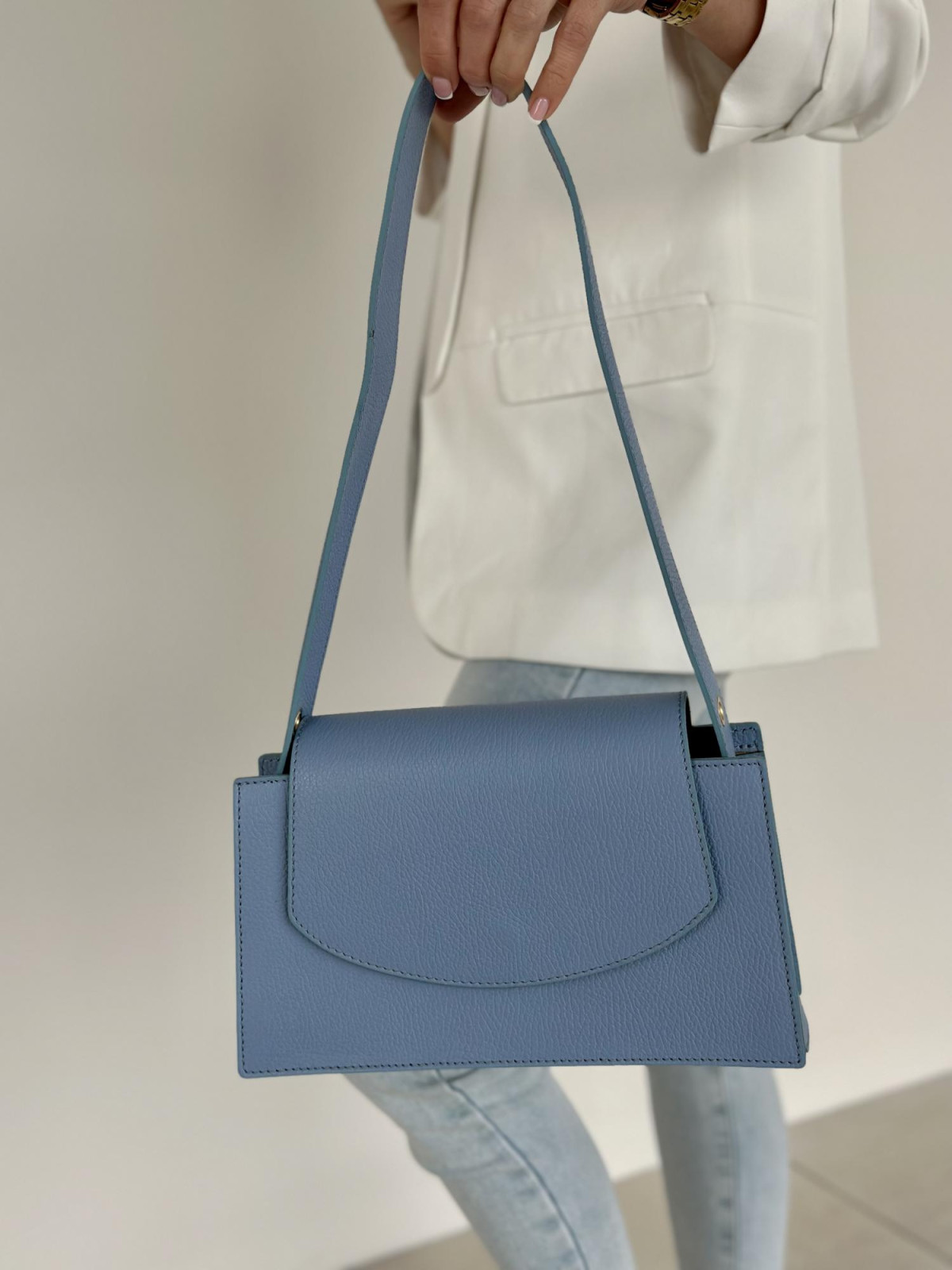 Niebieska torebka damska skórzana