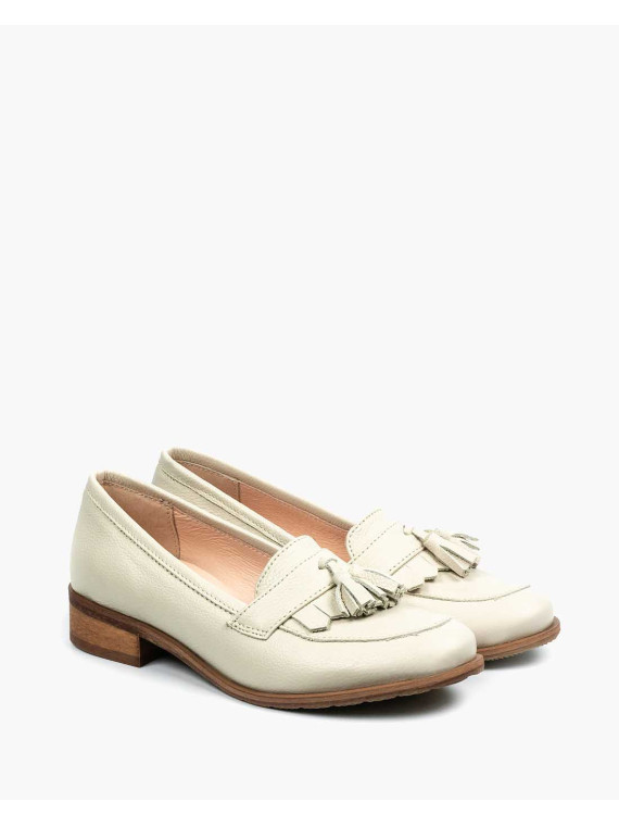 Beżowe mokasyny damskie skórzane