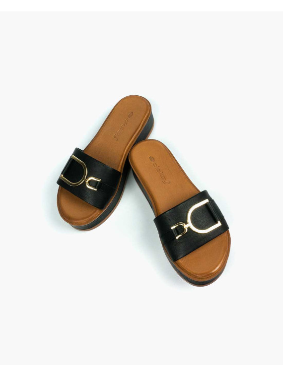 Czarne klapki damskie skórzane