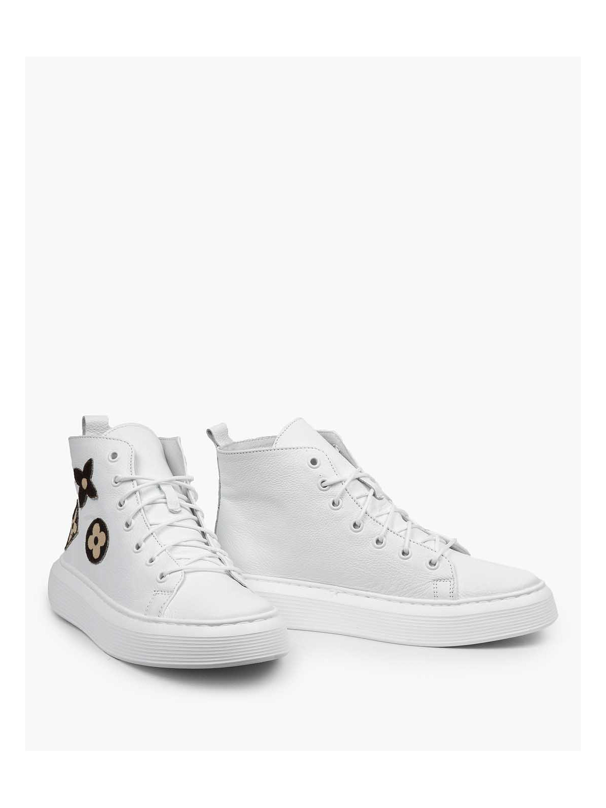 Białe trampki damskie skórzane