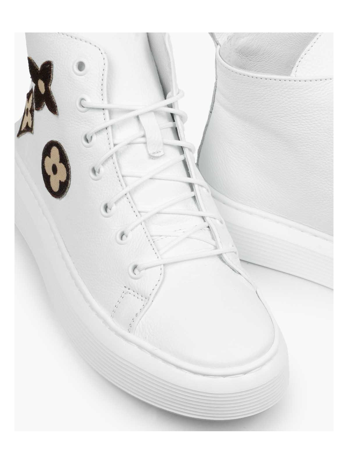 Białe trampki damskie skórzane