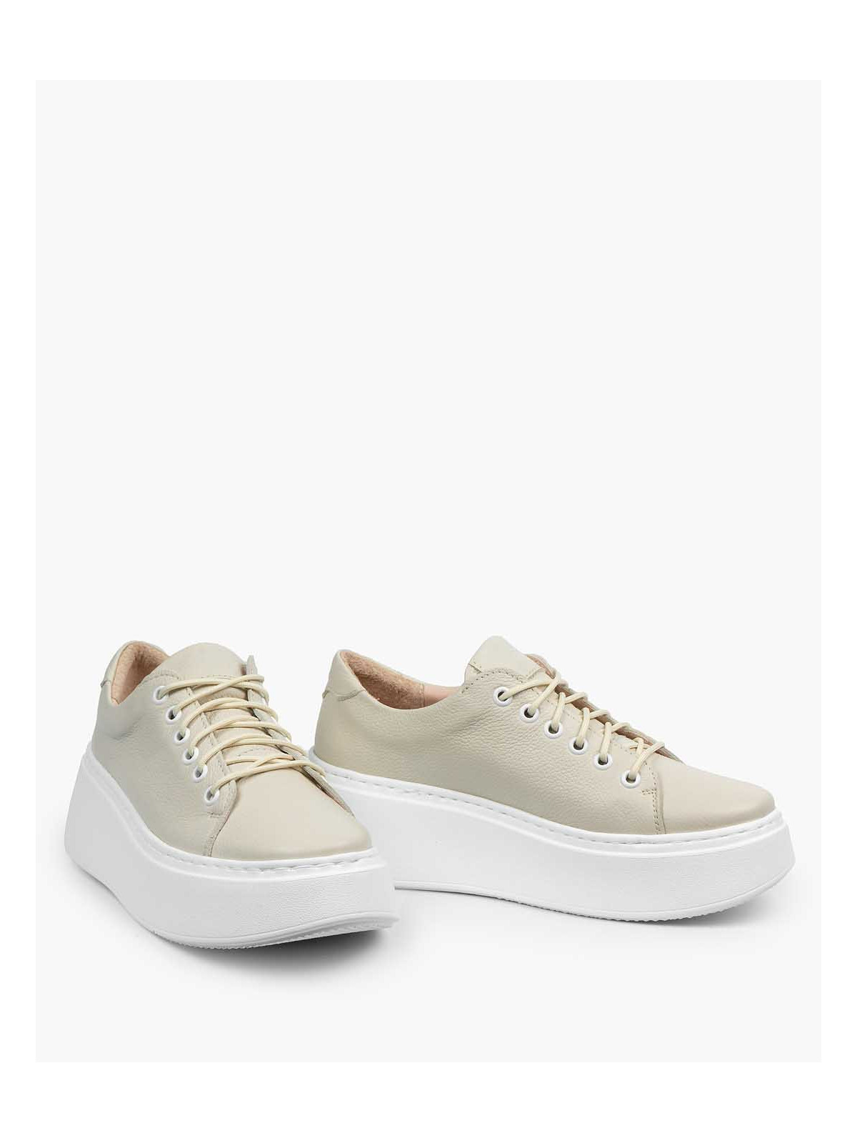 Beżowe trampki damskie skórzane