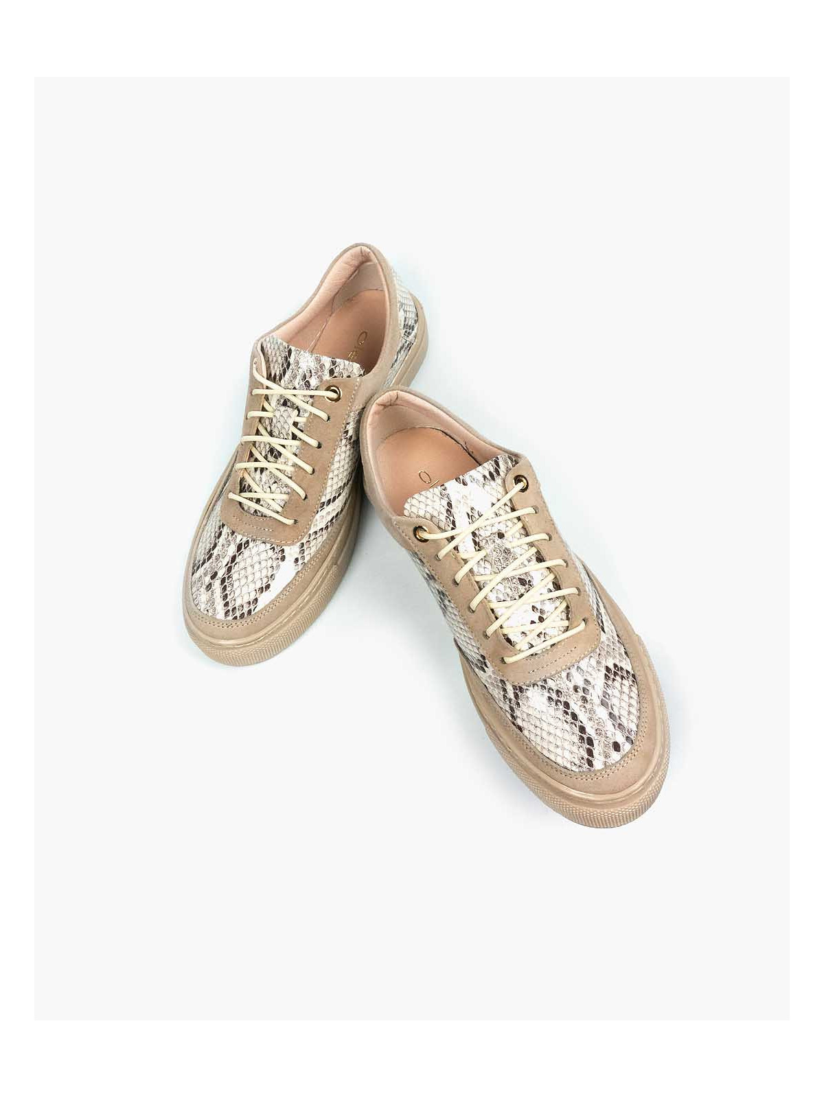 Beżowe trampki damskie skórzane