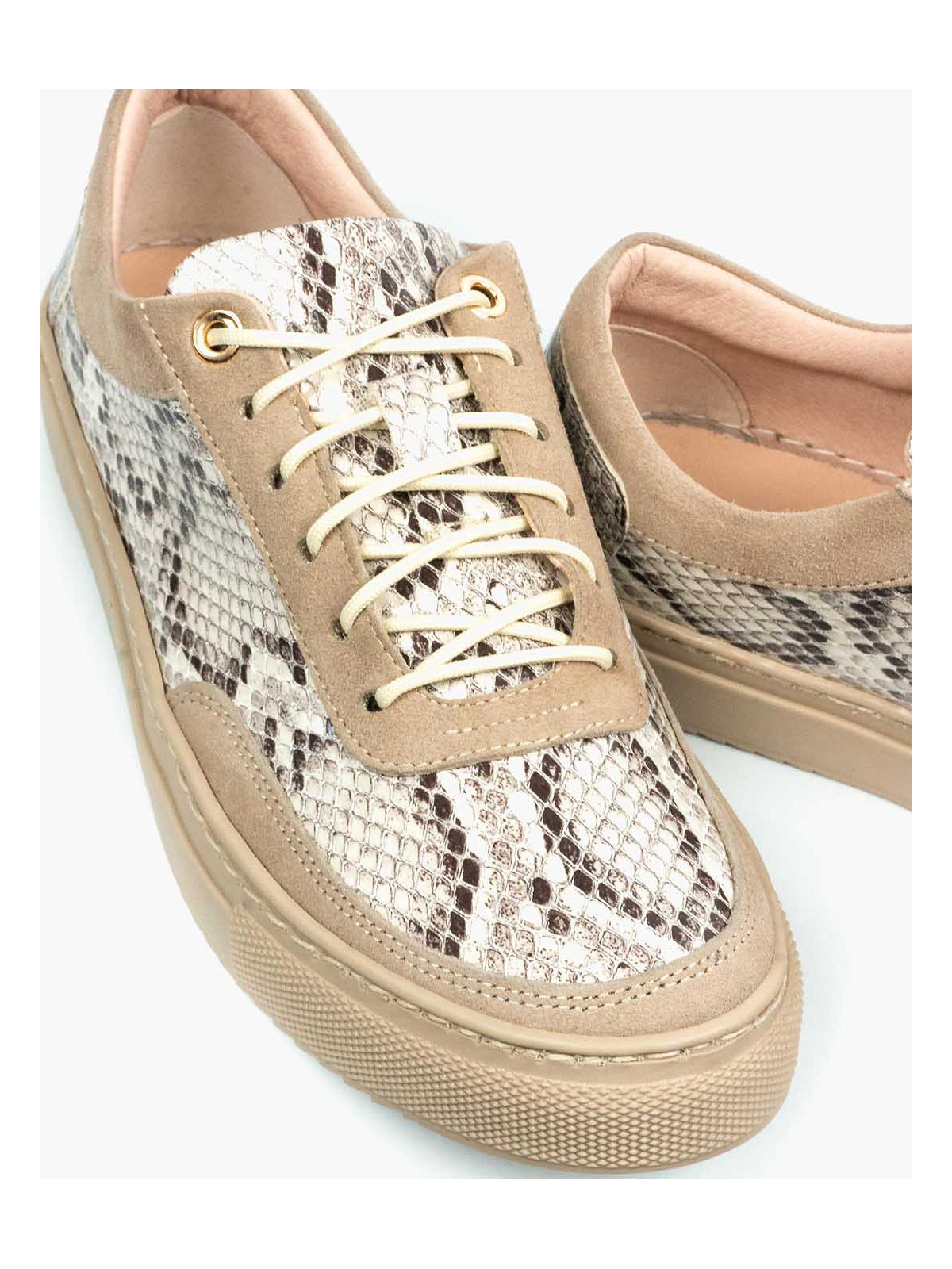 Beżowe trampki damskie skórzane
