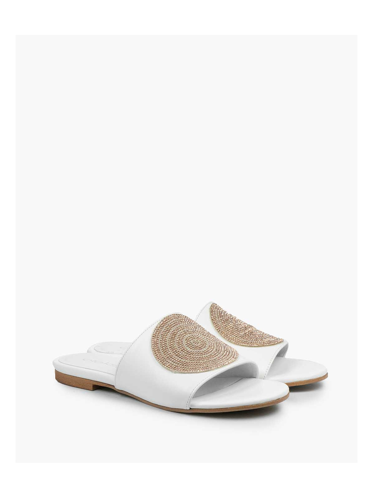 Białe klapki damskie skórzane