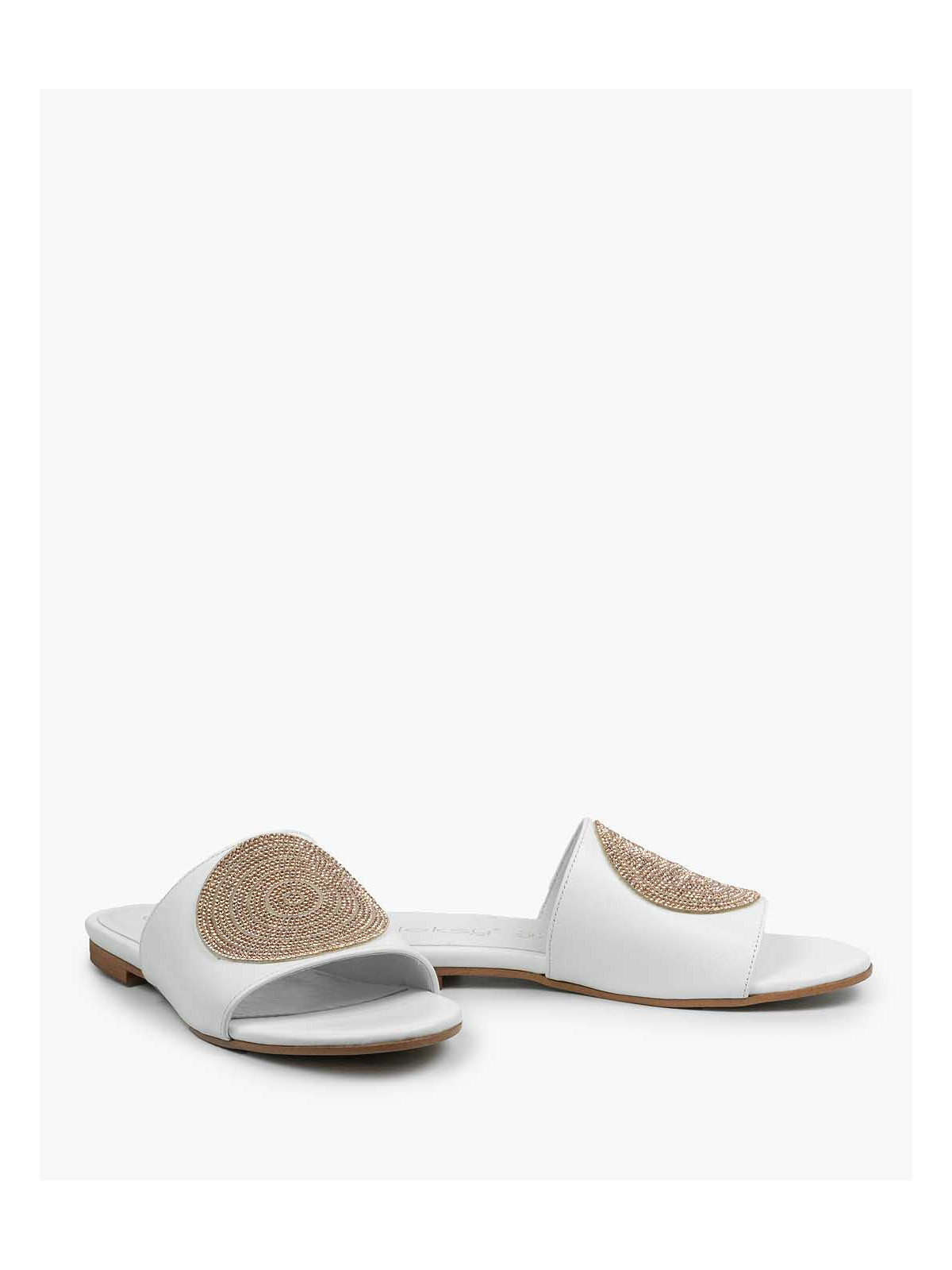 Białe klapki damskie skórzane