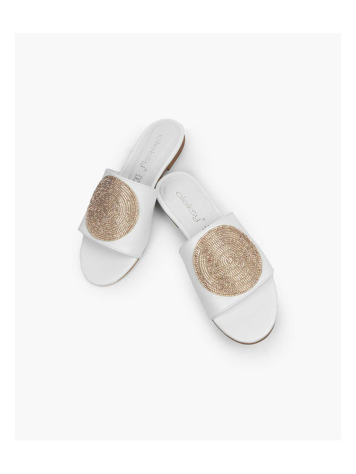 Białe klapki damskie skórzane