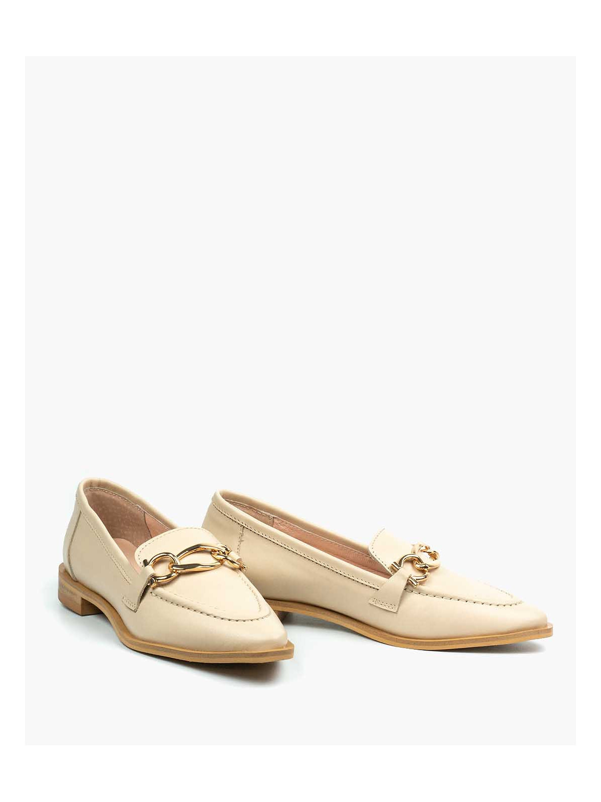 Beżowe mokasyny damskie skórzane