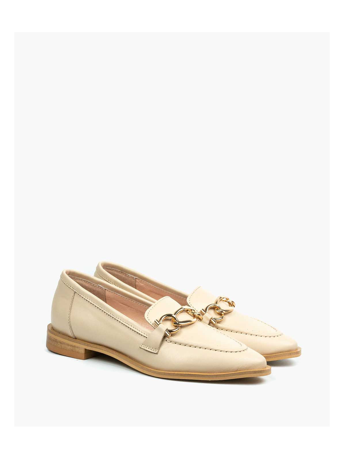 Beżowe mokasyny damskie skórzane