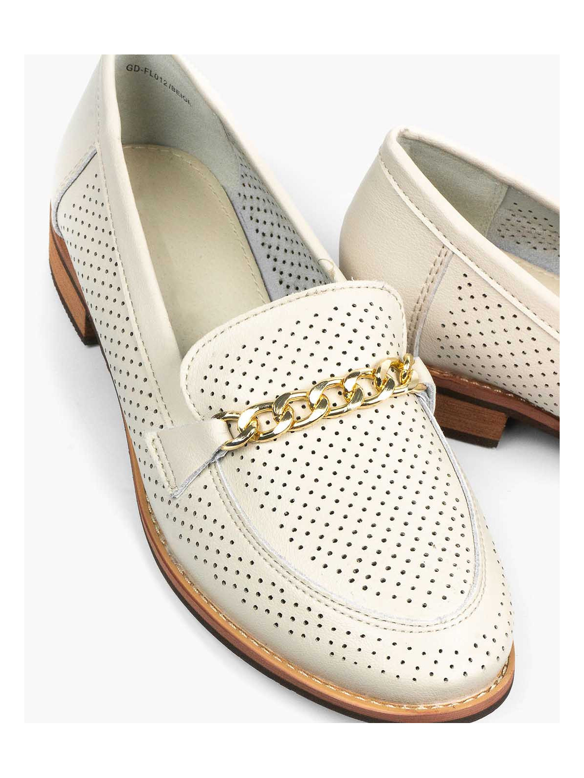 Beżowe mokasyny damskie skórzane