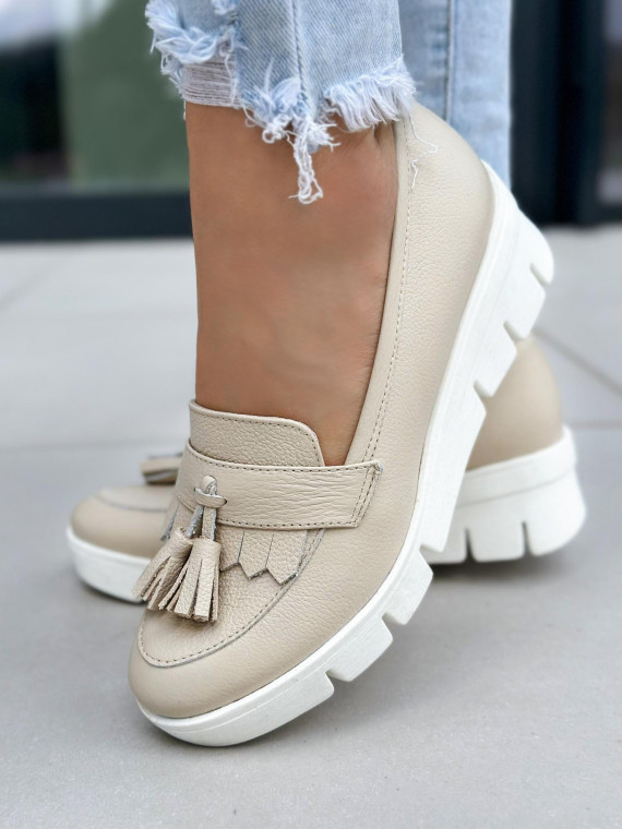 Beżowe półbuty damskie skórzane