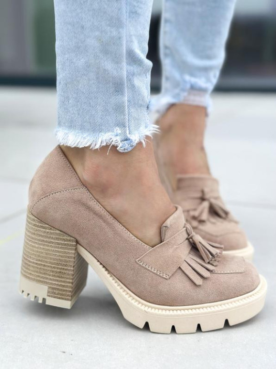 Beżowe półbuty damskie skórzane