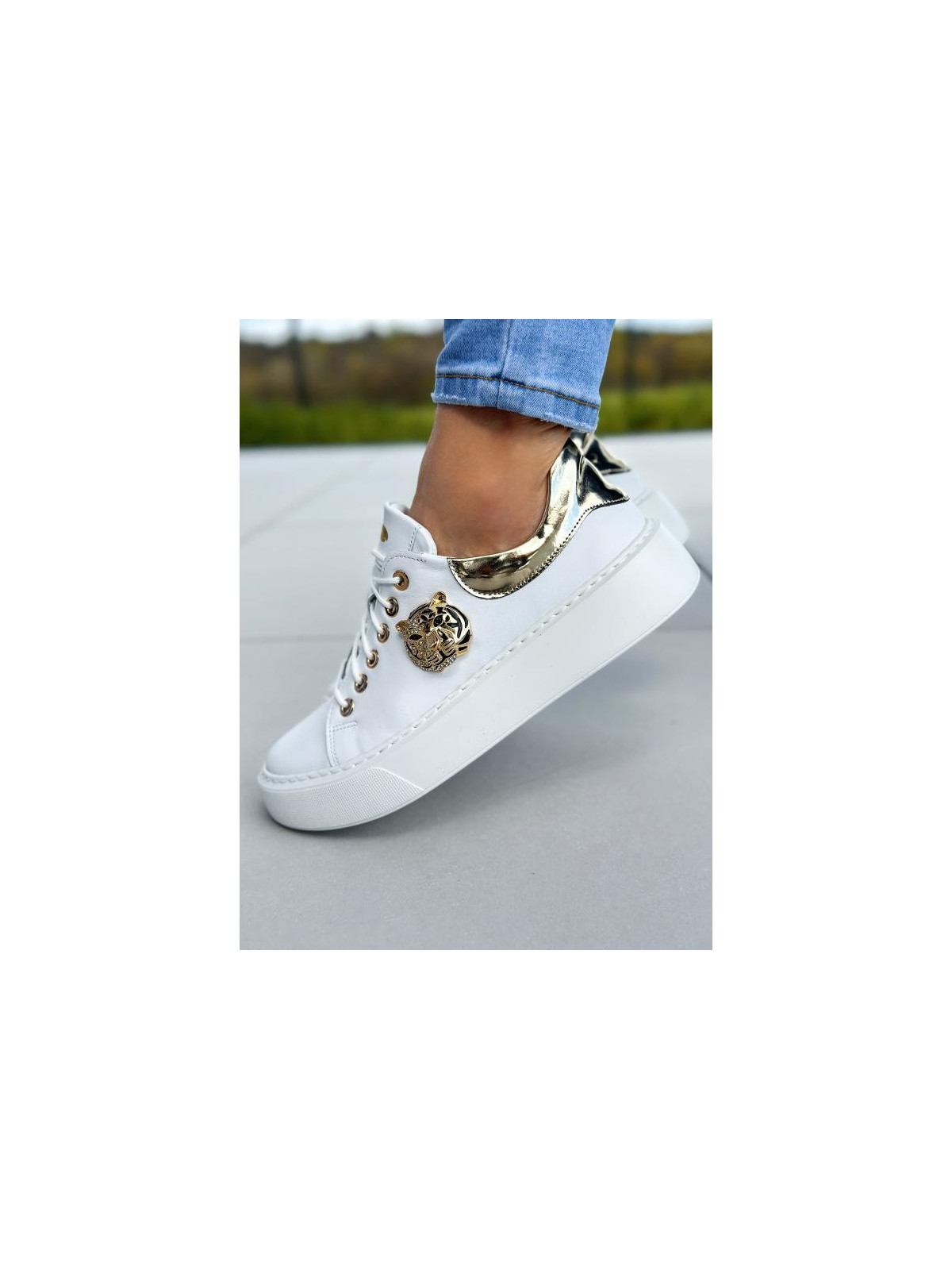 Białe trampki damskie skórzane