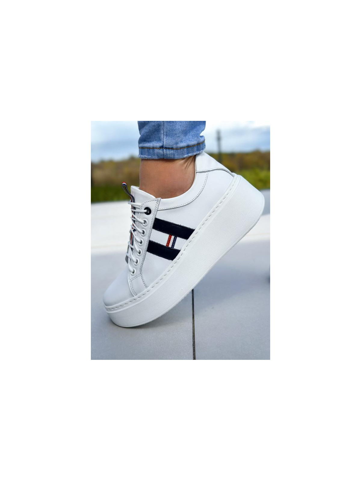 Białe trampki damskie skórzane