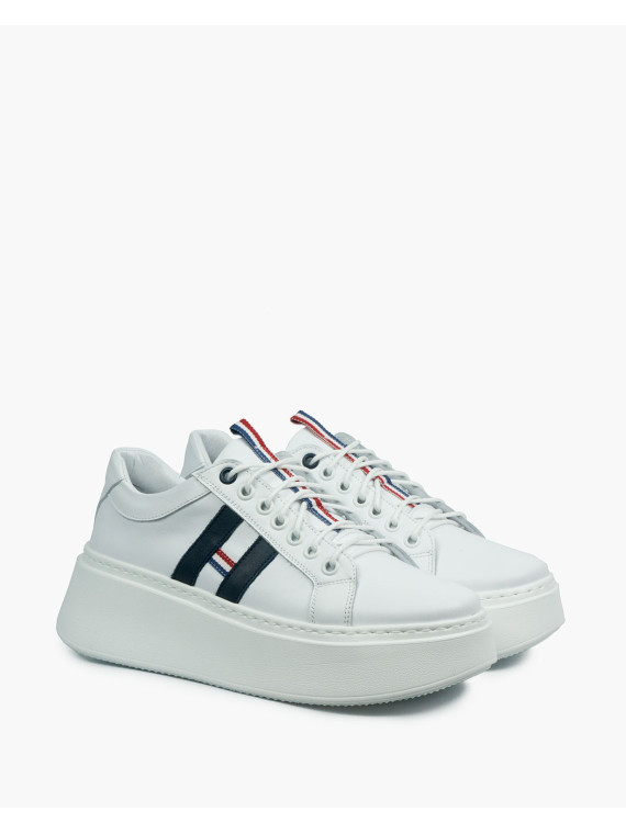 Białe trampki damskie skórzane