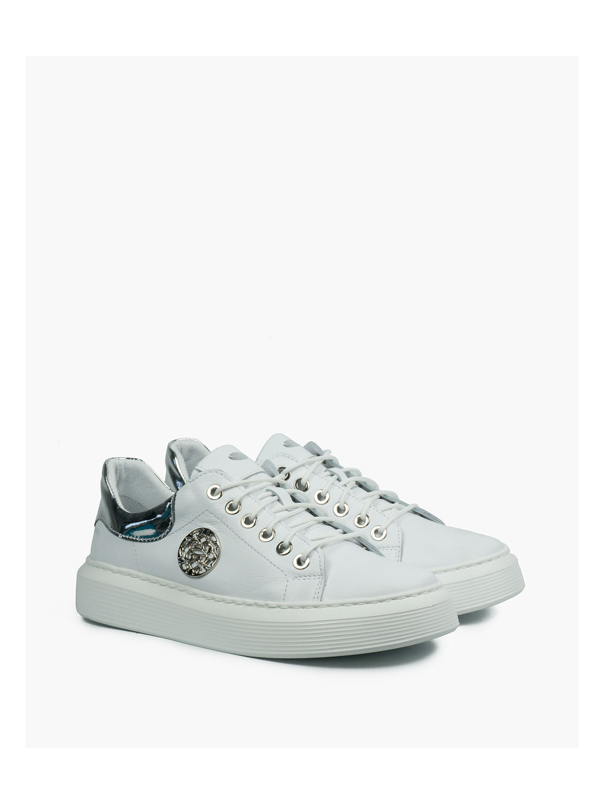 Białe trampki damskie skórzane