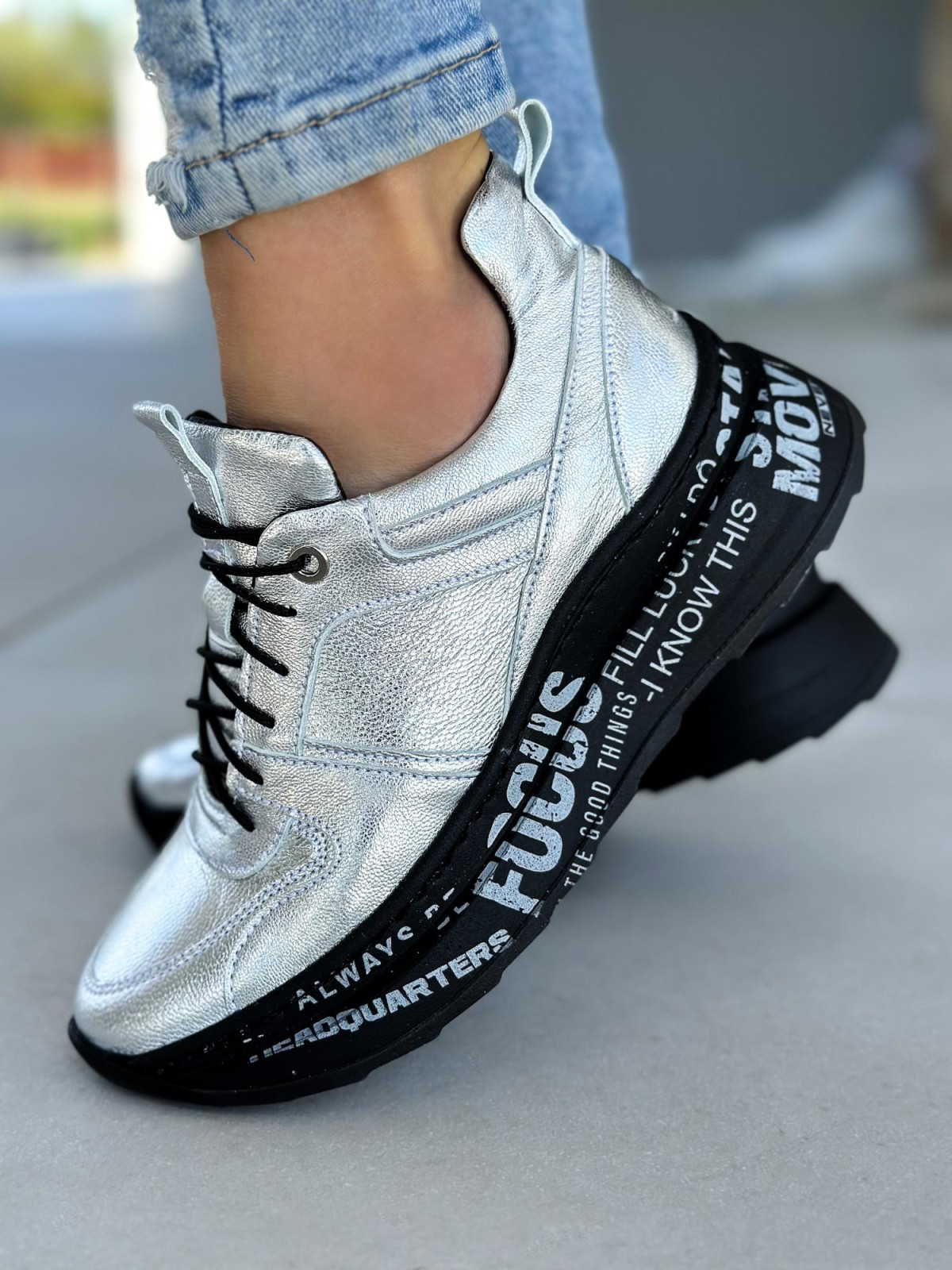 Srebrne sneakersy damskie skórzane