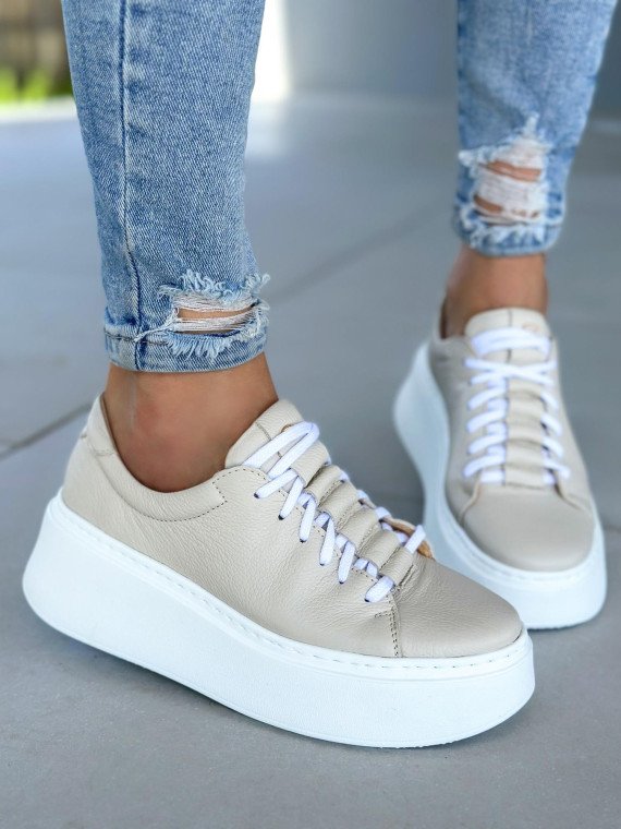 Beżowe trampki damskie skórzane