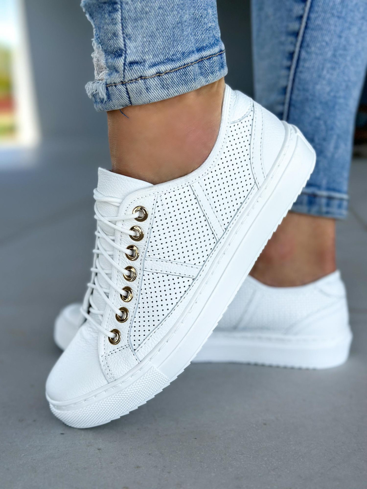 Białe trampki damskie  skórzane