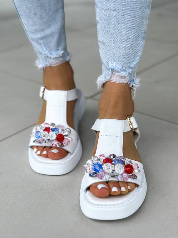 Białe sandały damskie skórzane