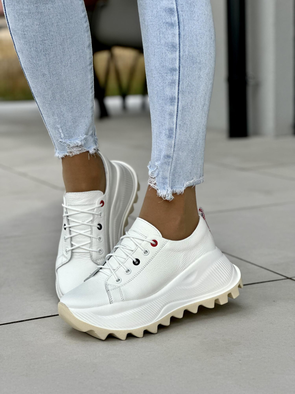 Białe sneakersy damskie skórzane OLEKSY polskiej produkcji