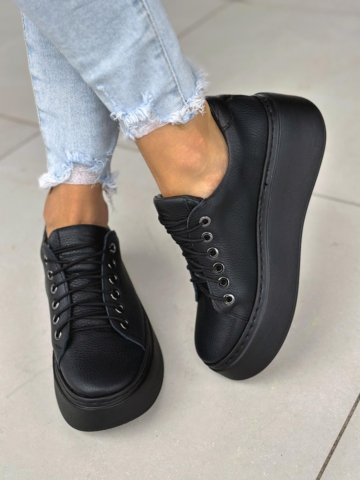 Czarne trampki damskie skórzane