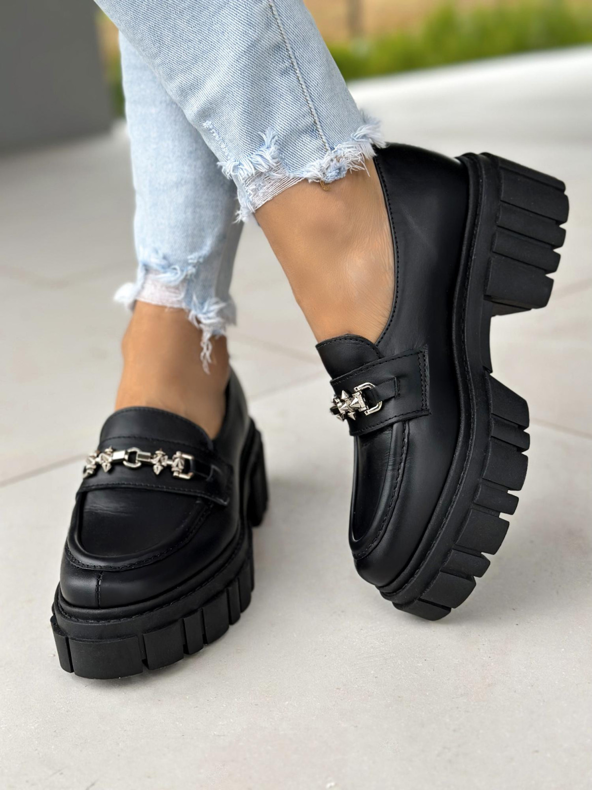 Czarne półbuty damskie skórzane