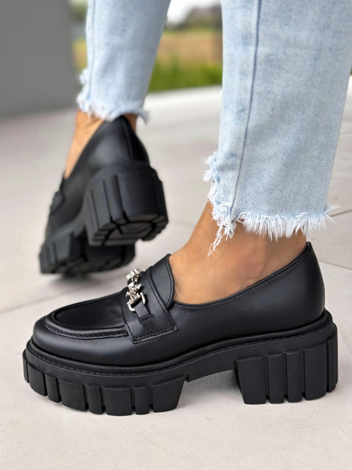 Czarne półbuty damskie skórzane